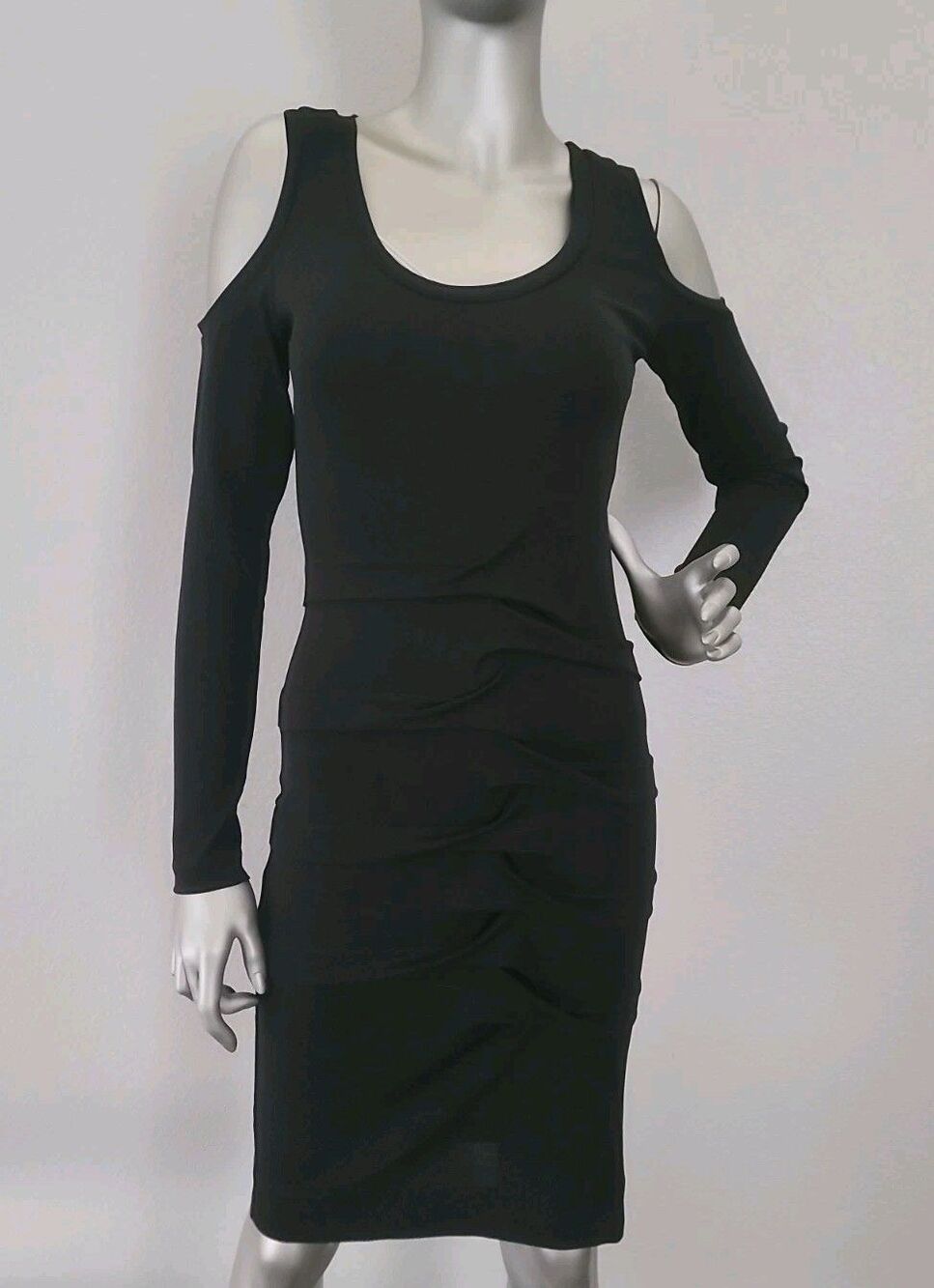 Nicole Miller Long Sleeves Round Neck Could Shoulders Black Dress Size Petite